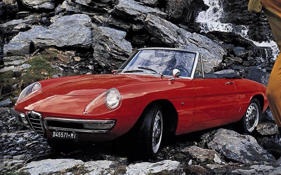 Alfa Romeo Spider 1600 Duetto (105) '1966 - 67